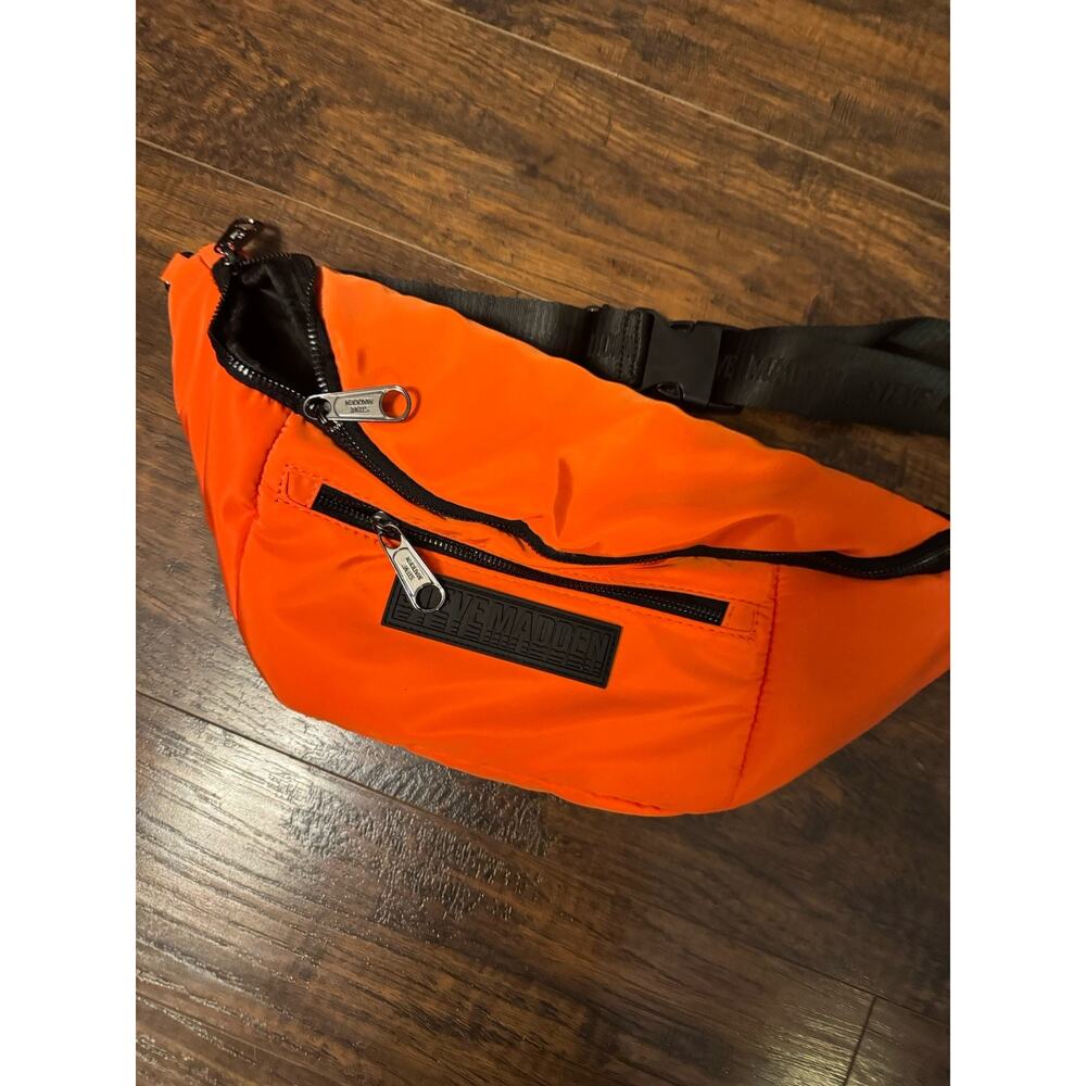 Steve Madden Travel Fanny Pack Large Waist Bag BPLAZZA SLING DT623630 Orange - Picture 2 of 7